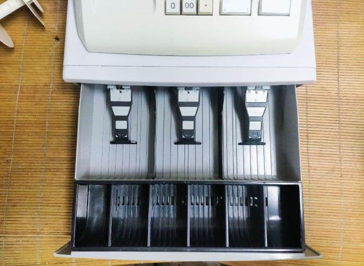 カシオレジスター　100ER　簡単便利特殊　送料込　077288