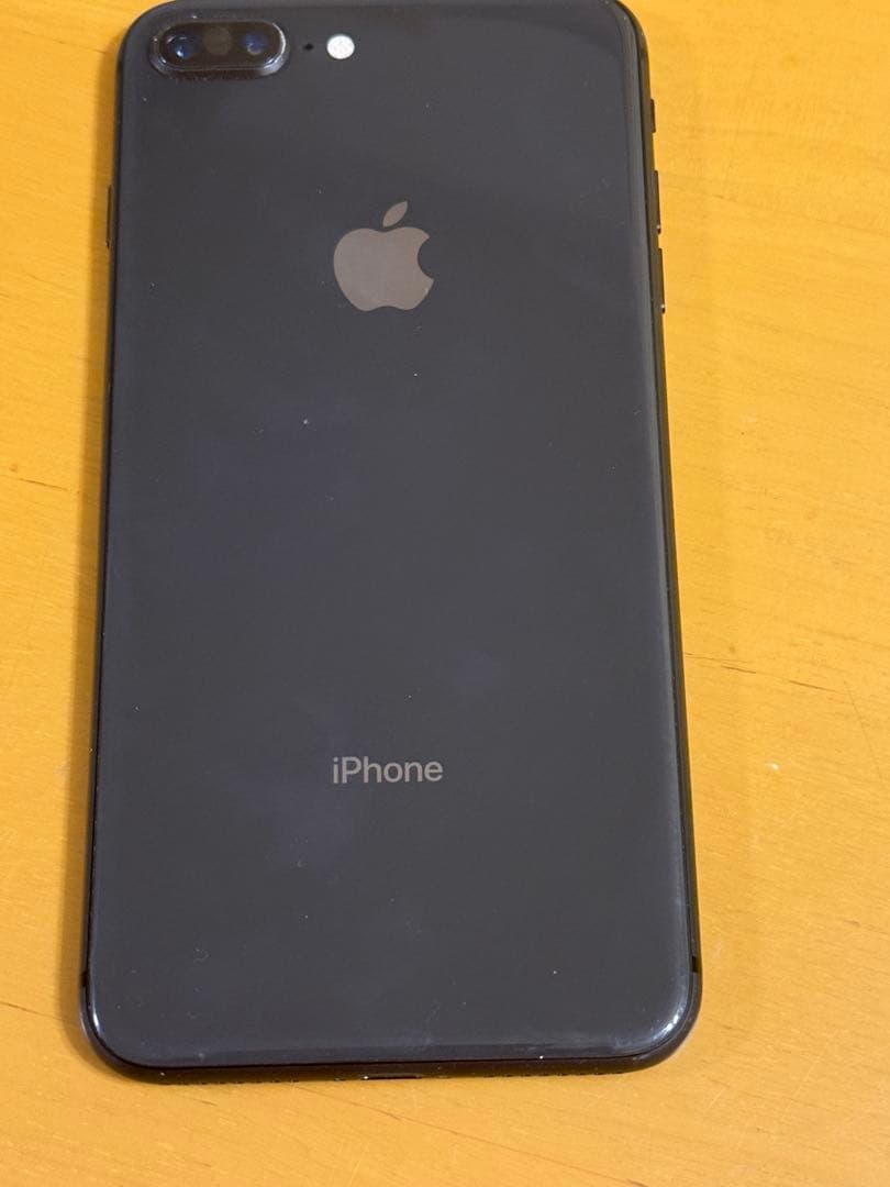 iPhone 8 Plus 256GB SIMフリー スペースグレー