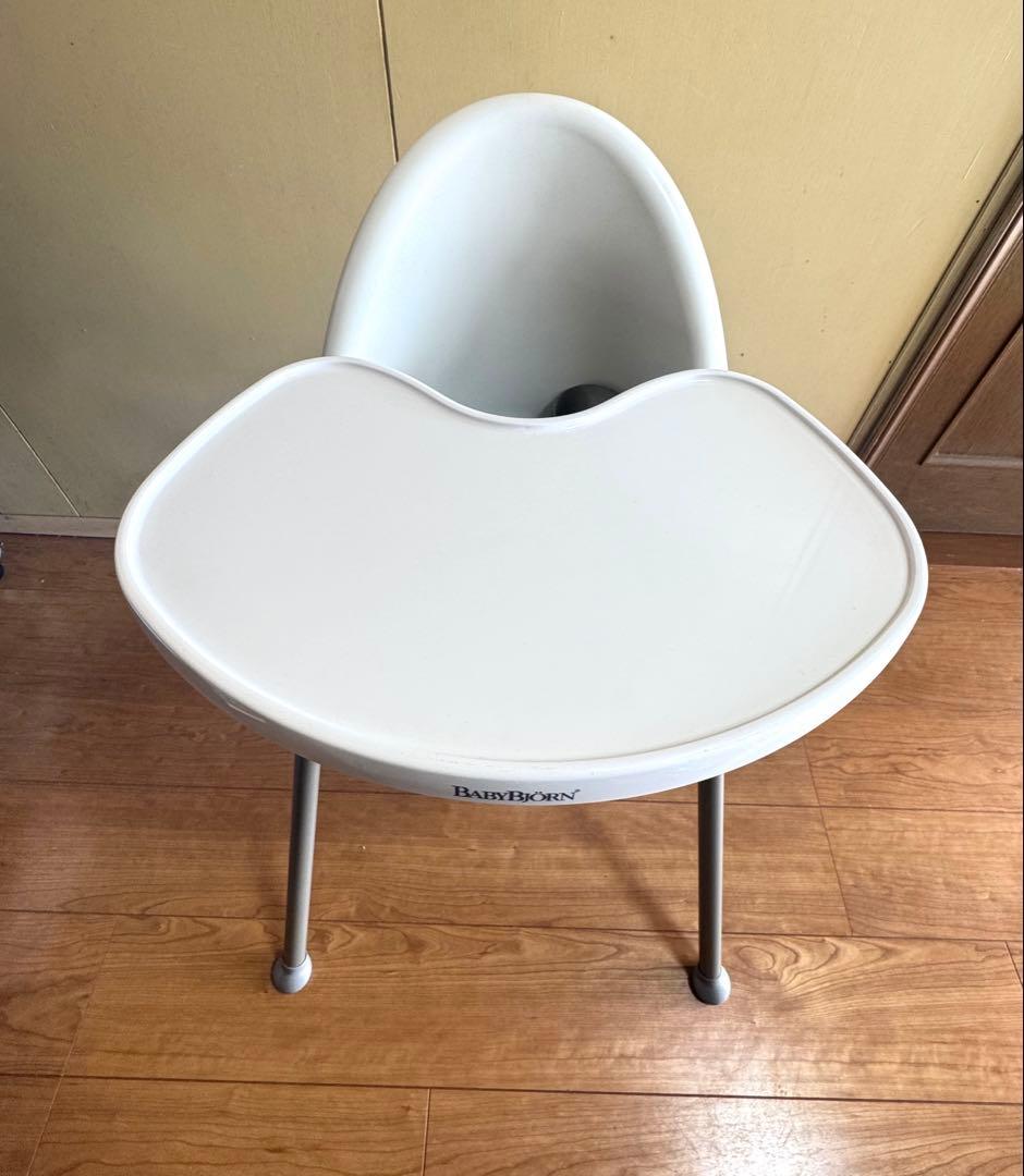 廃盤品　ベビービョルン ハイチェア (ハーネス付) ホワイト/グレー 希少色