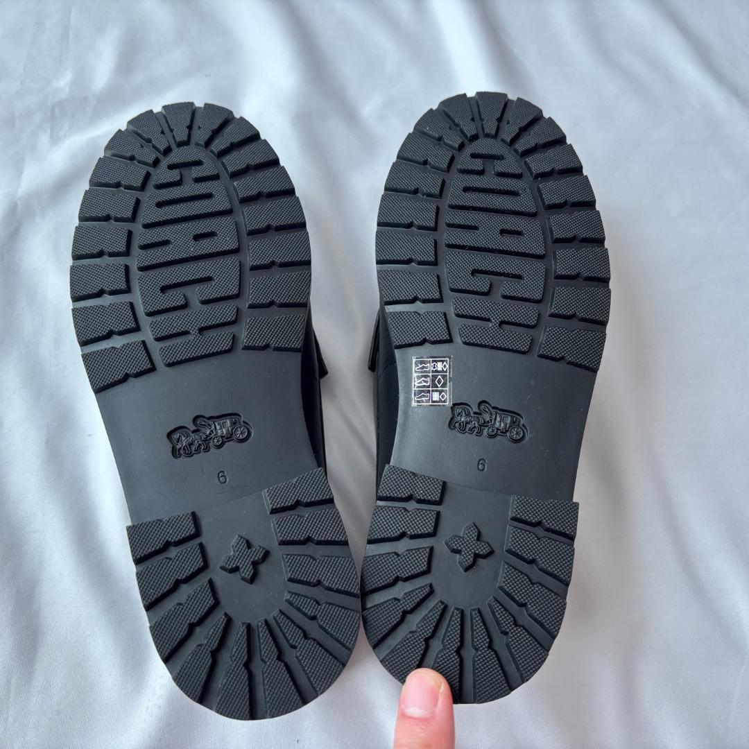 未使用 COACH コーチ シグネチャー ローファー お洒落 ブラック 23cm