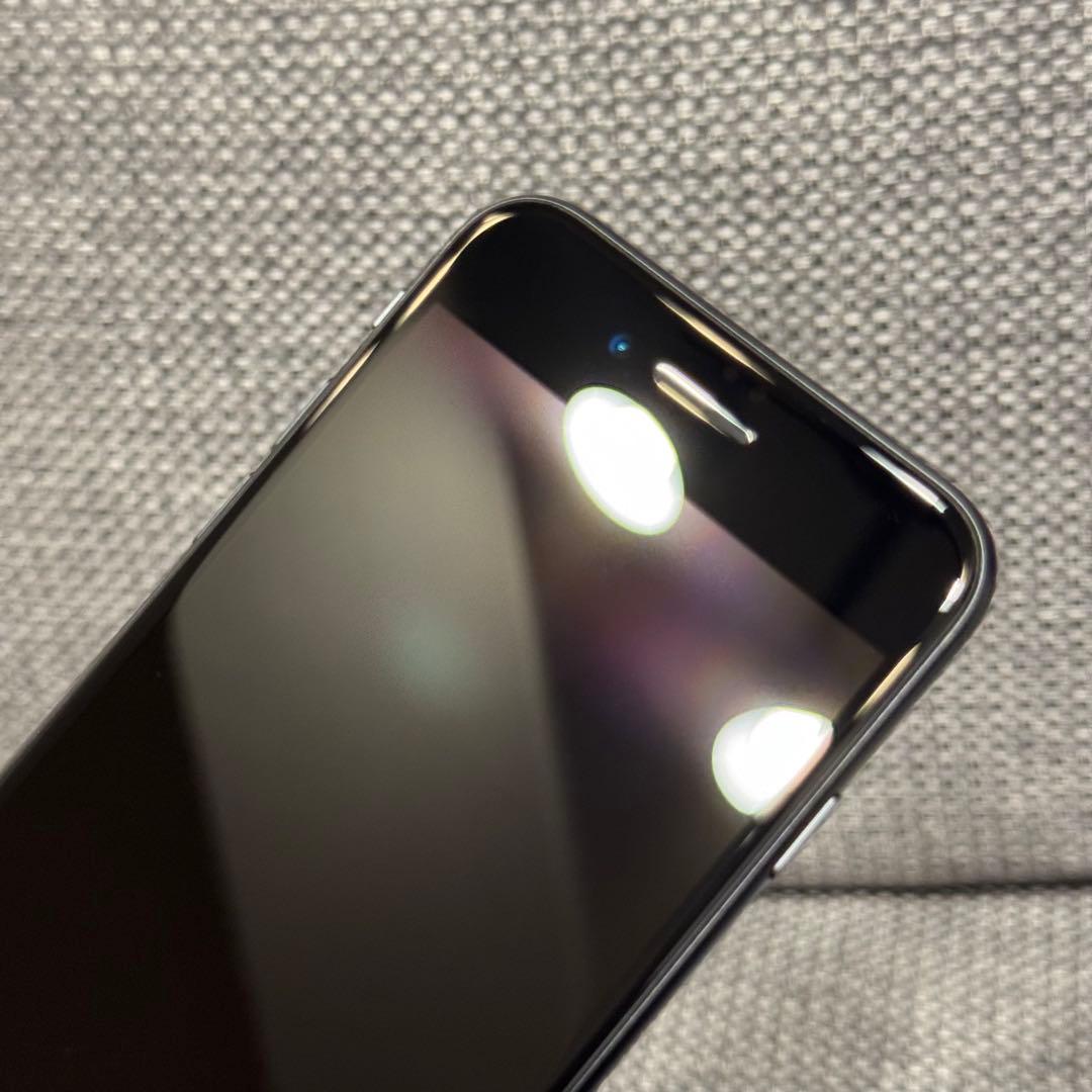 iPhoneSE 第二世代 64GB ブラック　SIMフリー　82%