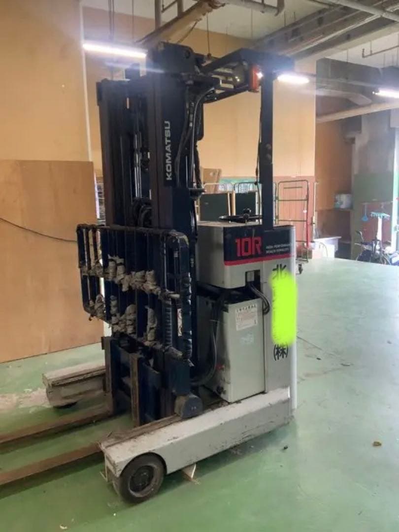 小松　バッテリーフォークリフト