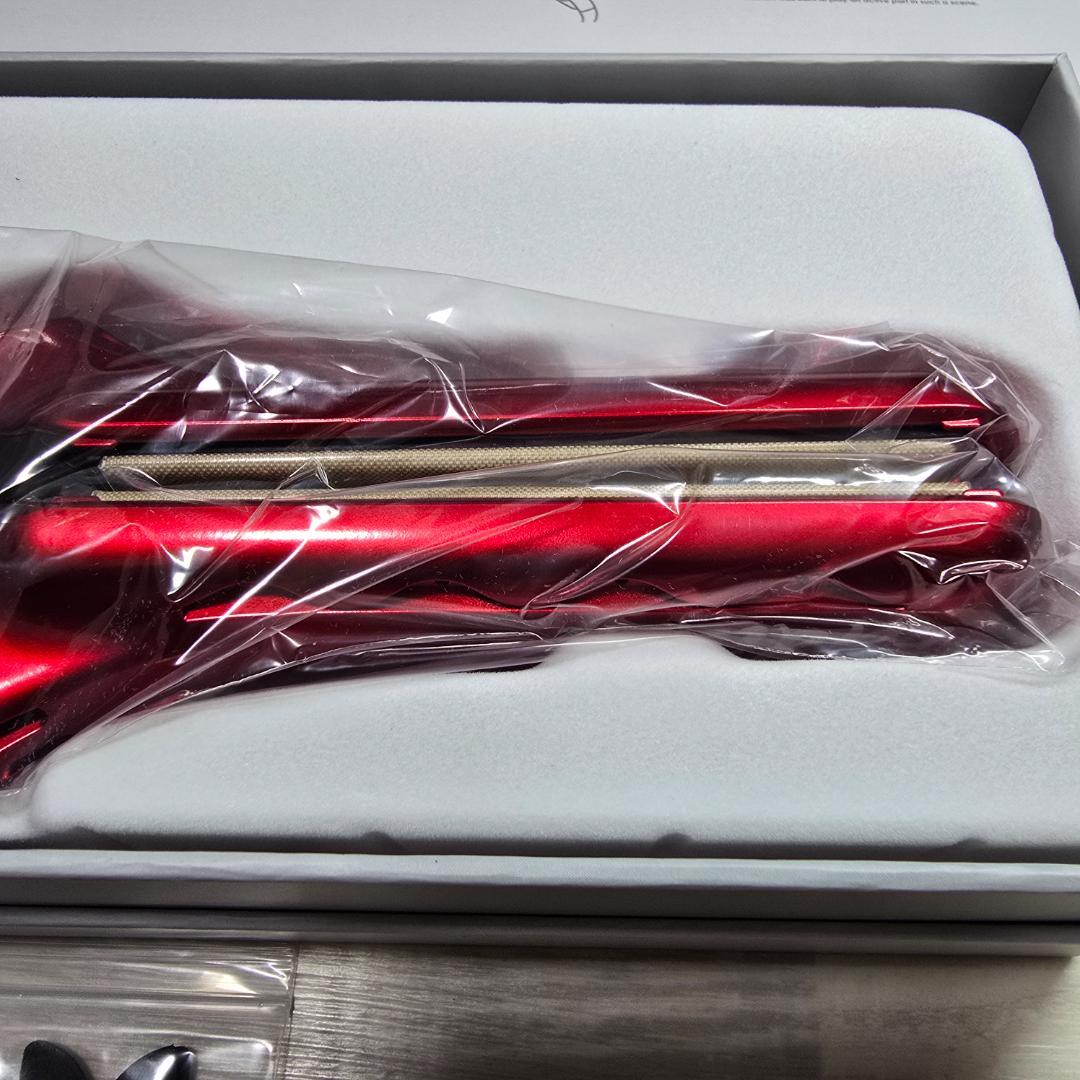 【ラディアント】新品未使用11用月購入　シルクプロヘアアイロン radiant