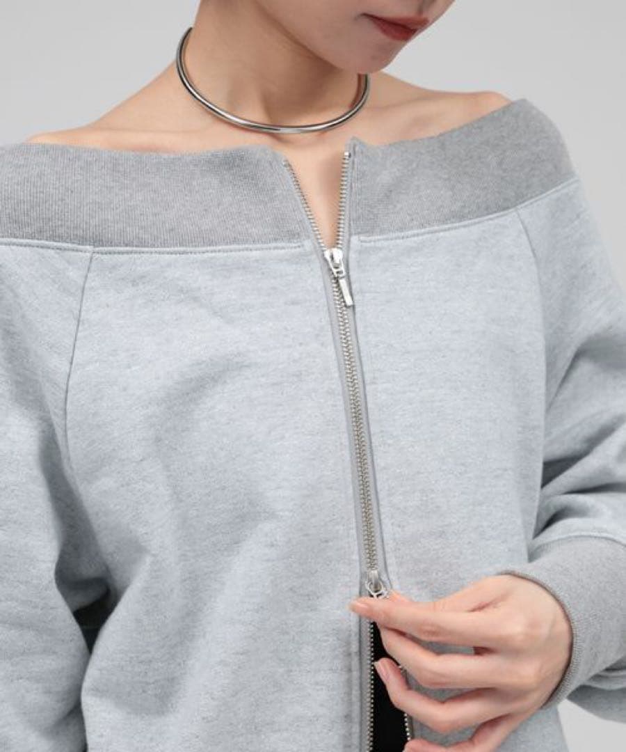 【oll】＜別注＞ZIPスウェット　オフショルダー