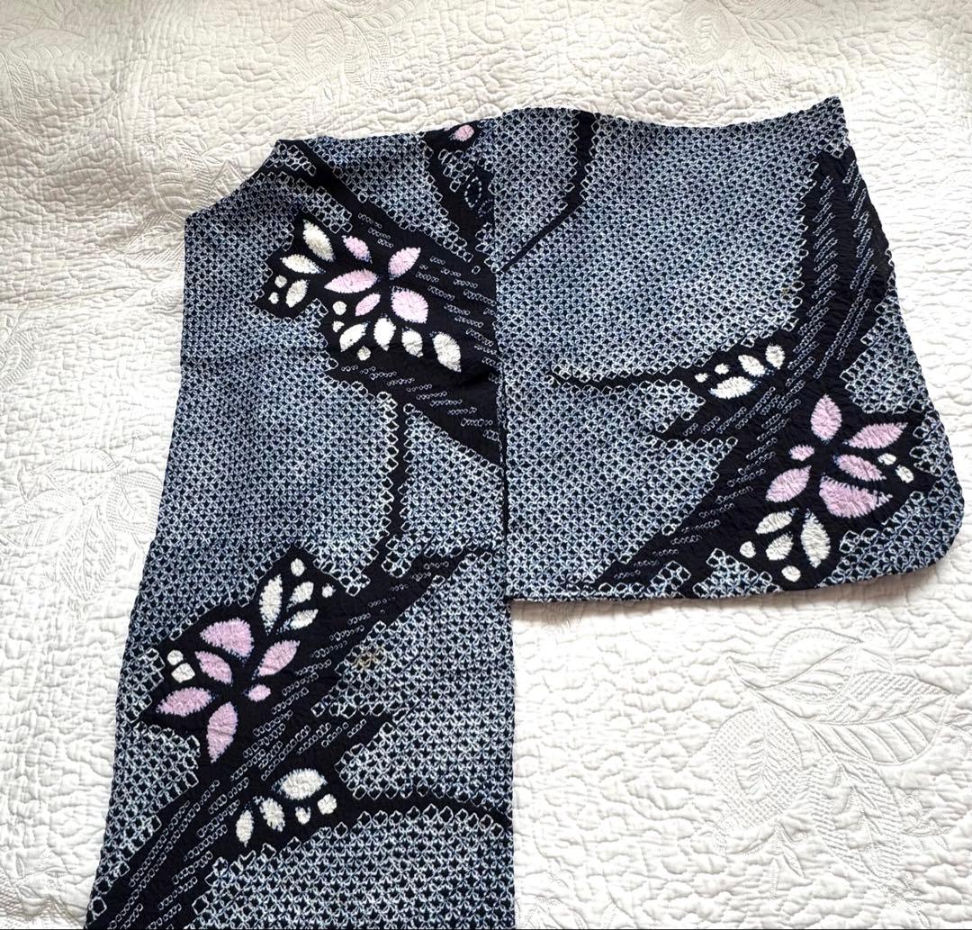 粋な大人の浴衣 ◆ 有松絞り 舞花文 優しい色のシンプルな柄