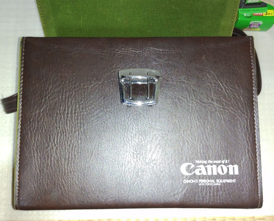 フィルム一眼レフカメラ Canon AE-1プログラム ストロボ等付属品多数