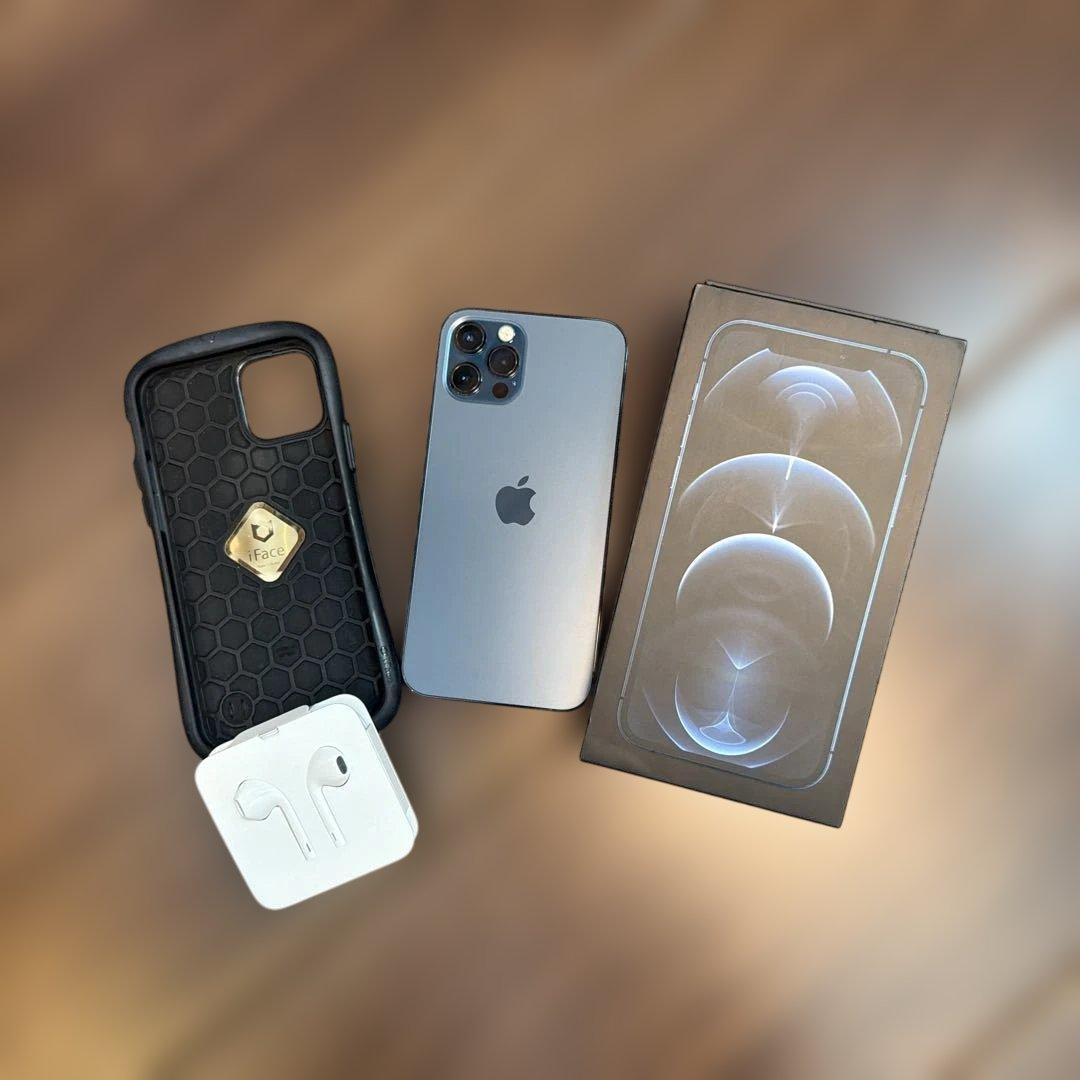 【美品】SIMフリー　Apple iPhone 12 Pro イヤホン付き