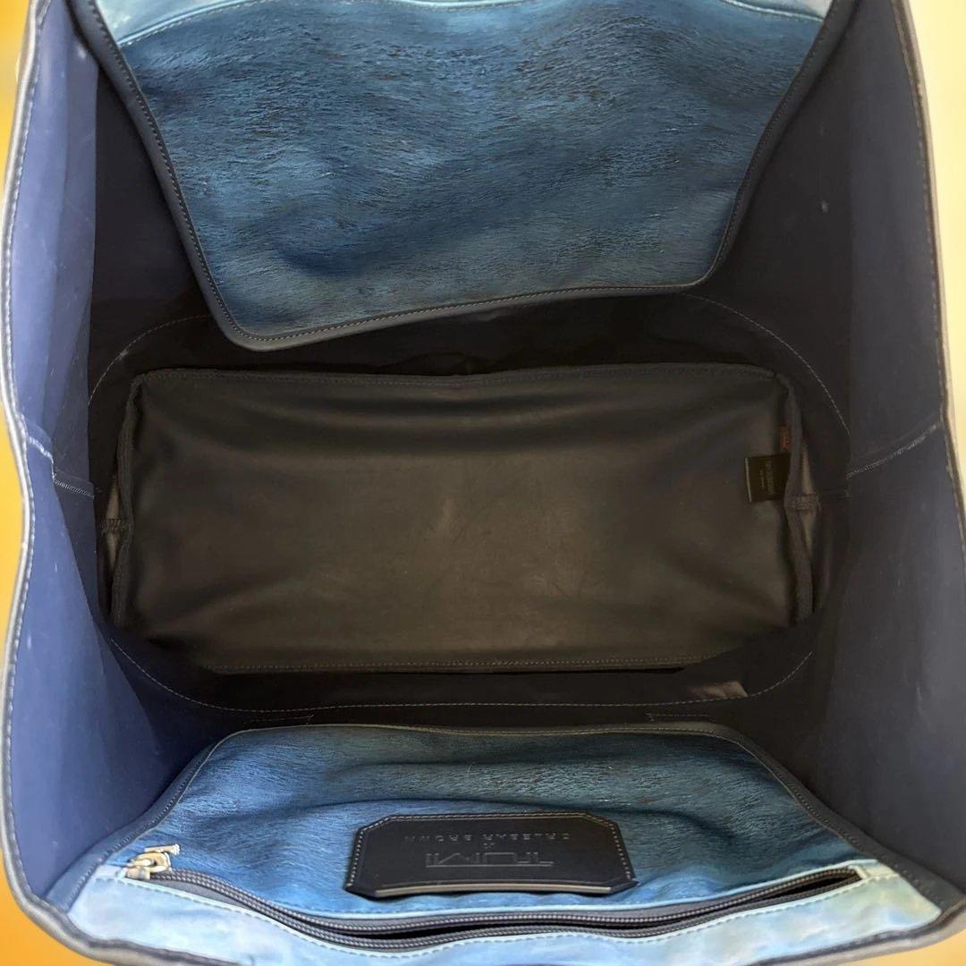 TUMI トートバッグ 厚めのゴム素材