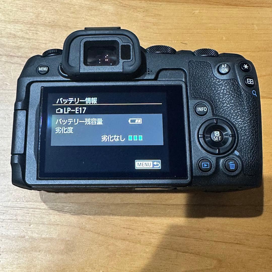 【美品】Canon EOS R8 本体　バッテリー2つ
