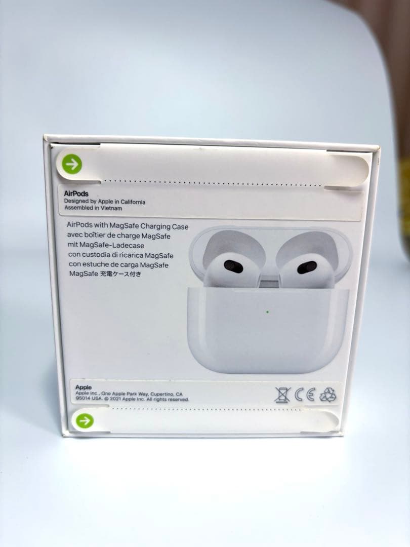 【純正】Apple AirPods 第3世代 充電ケース、ケーブル付き