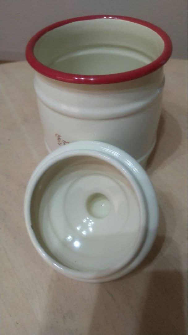 ★イマン★エミリー★たる型キャニス★ 陶器製