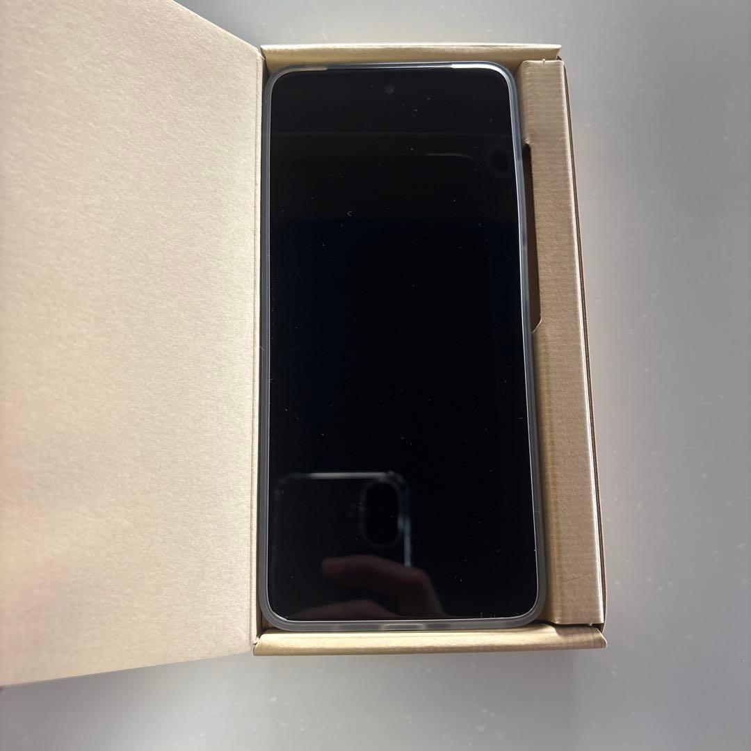 スマートフォン　moto g05