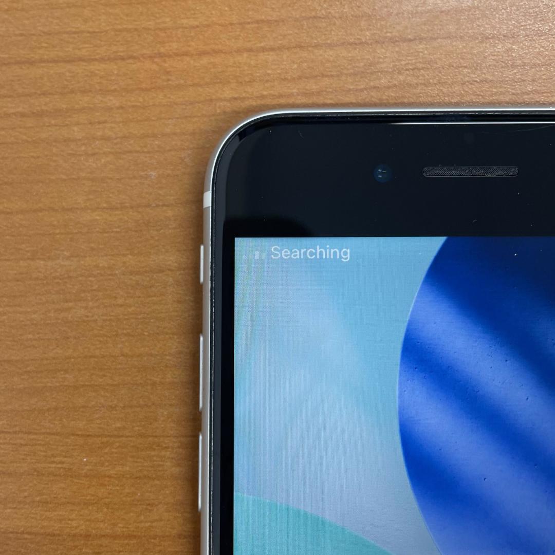 さ*ら様 動作確認済み iPhone SE 第2世代 64GB ID:B7180