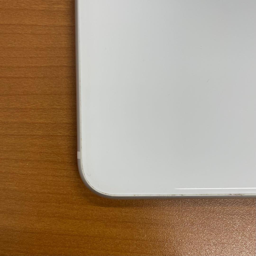 さ*ら様 動作確認済み iPhone SE 第2世代 64GB ID:B7180