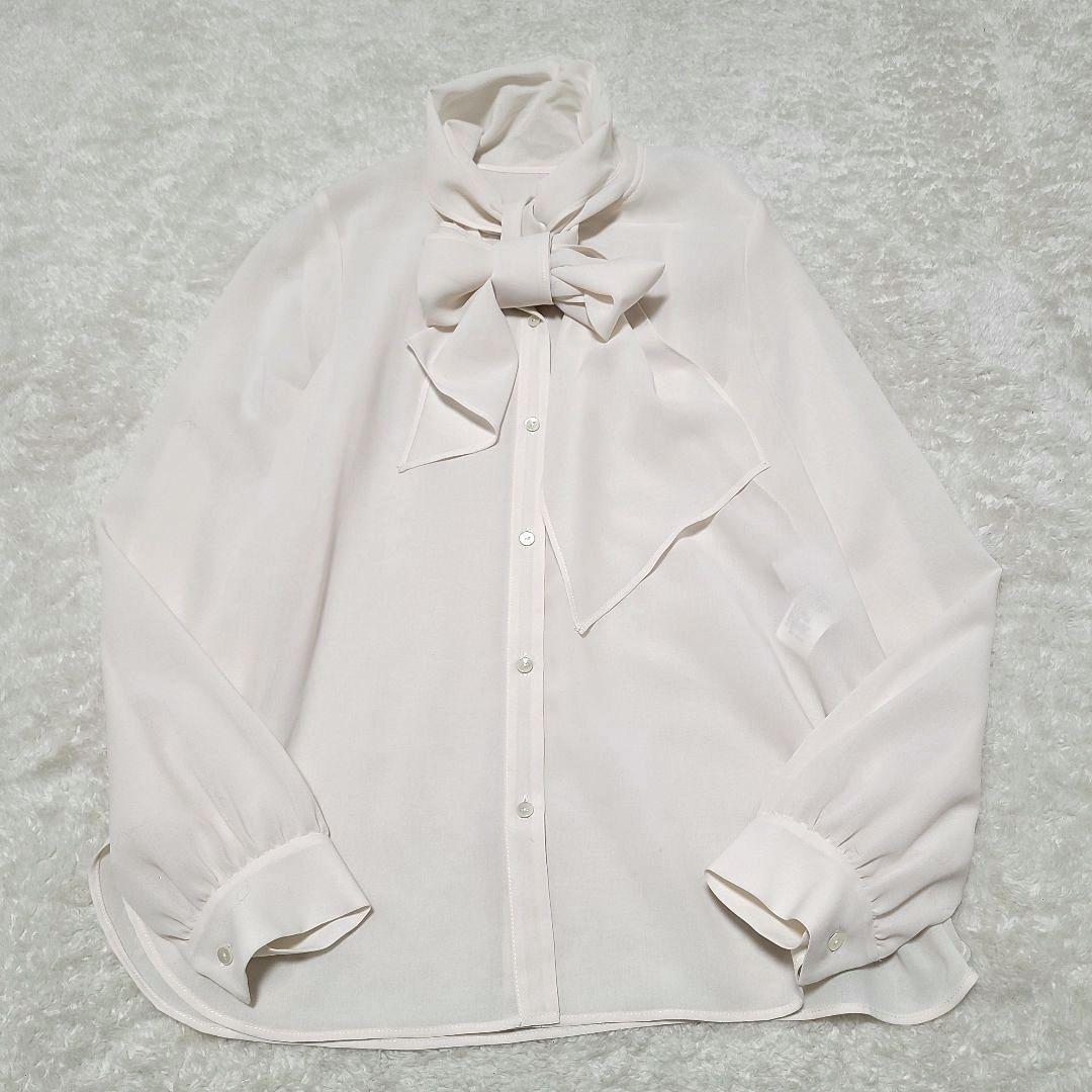 【美品】2024年製　ガリャルダガランテ　フィネスボウタイブラウス　とろみ素材