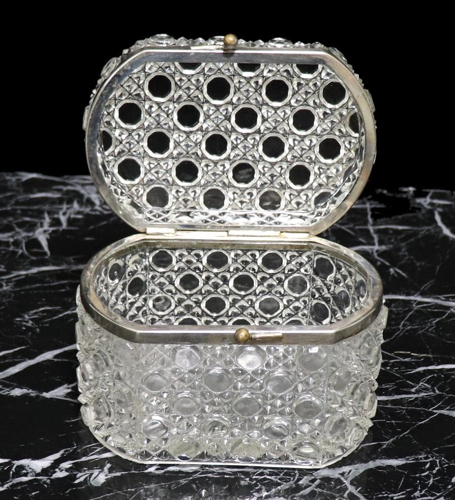 オールド・バカラ 1890年 大型 ディアマン・ピエーリー ジュエリーボックス