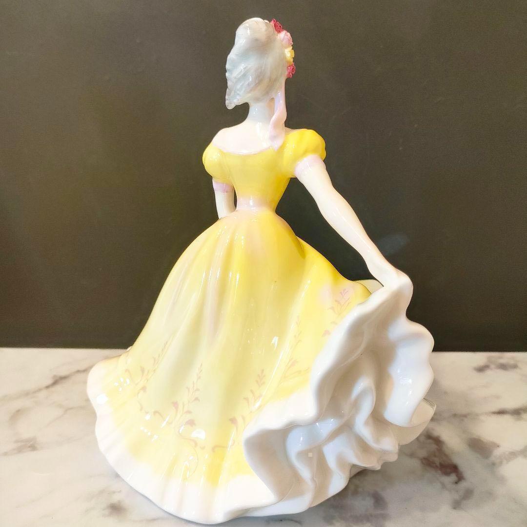 ロイヤルドルトン ニネット 陶器 エレガント ダンス ハンドペイント 人形 置物