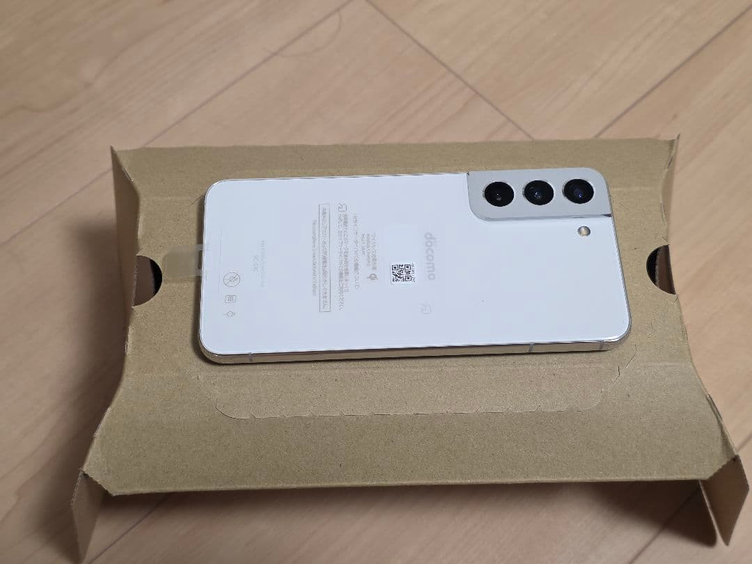 【新品交換品】Galaxy S22 SC-51C 256GB ホワイト ドコモ