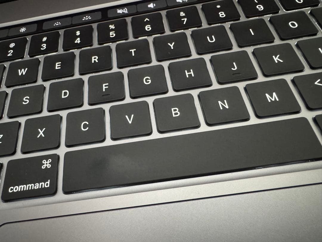 MacBook本体 MacBookPro 16 2019 i9/32GB/1TB/5500M/8GB