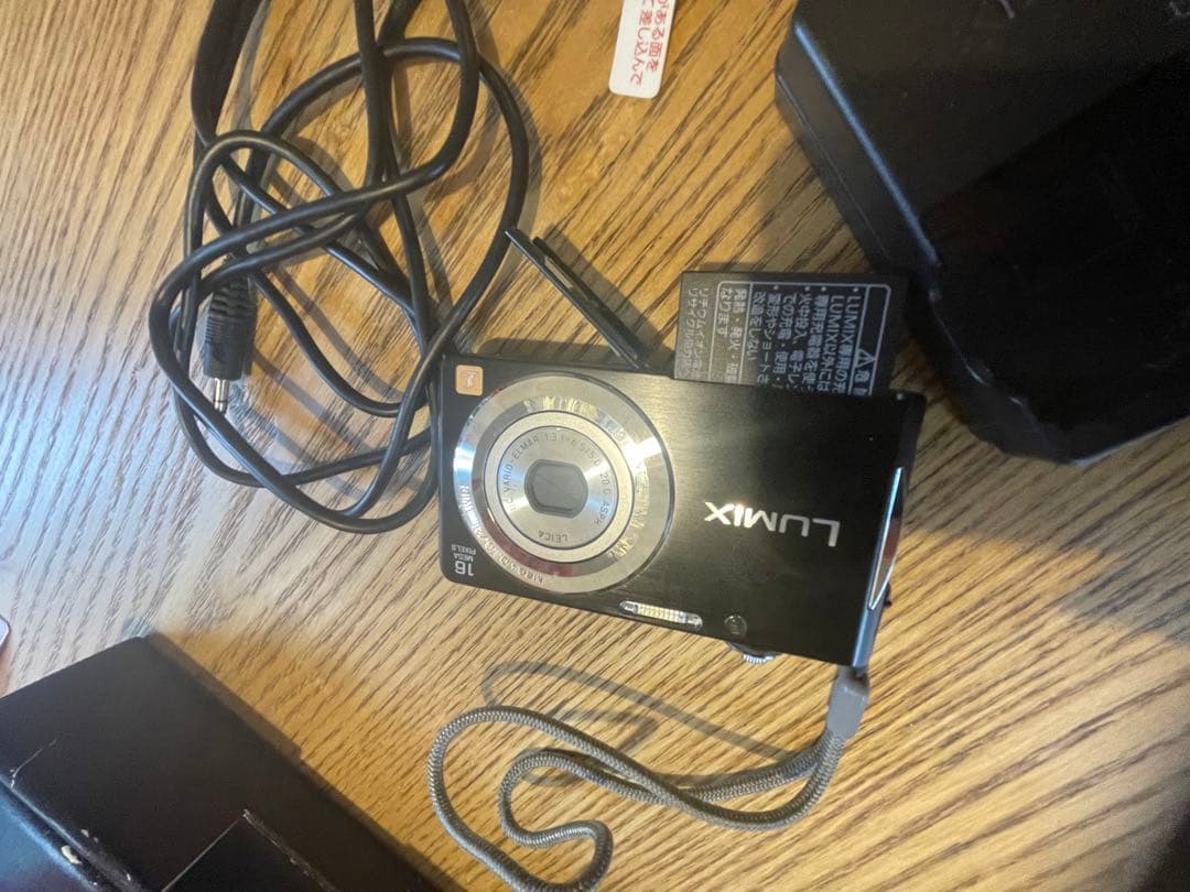 Panasonic FHS LUMIXデジタルカメラ　ブラック