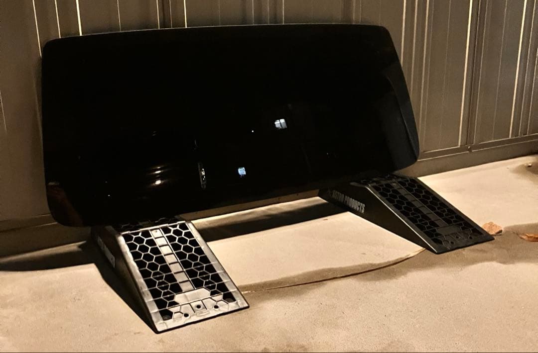 J*9様 200系ハイエース社外リアガラス　グリーンガラス　傷なし　熱線なし　ワ