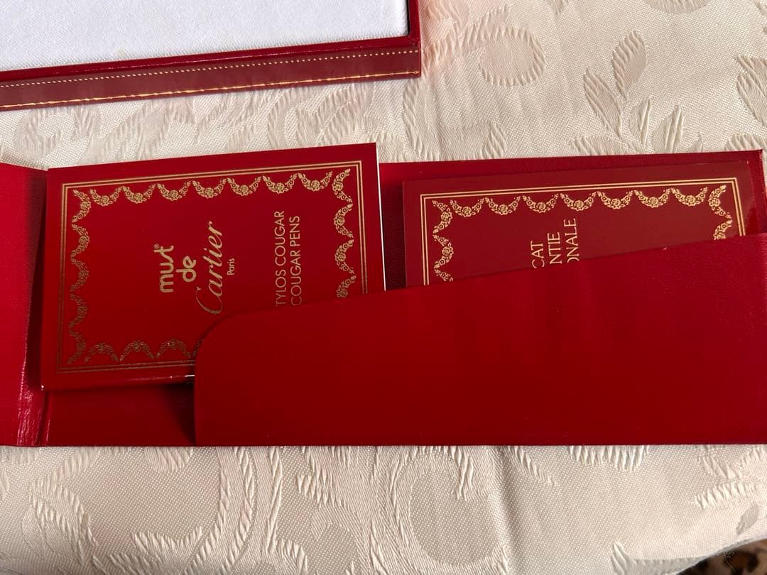 マストドゥカルティエ　ボールペン　多分未使用