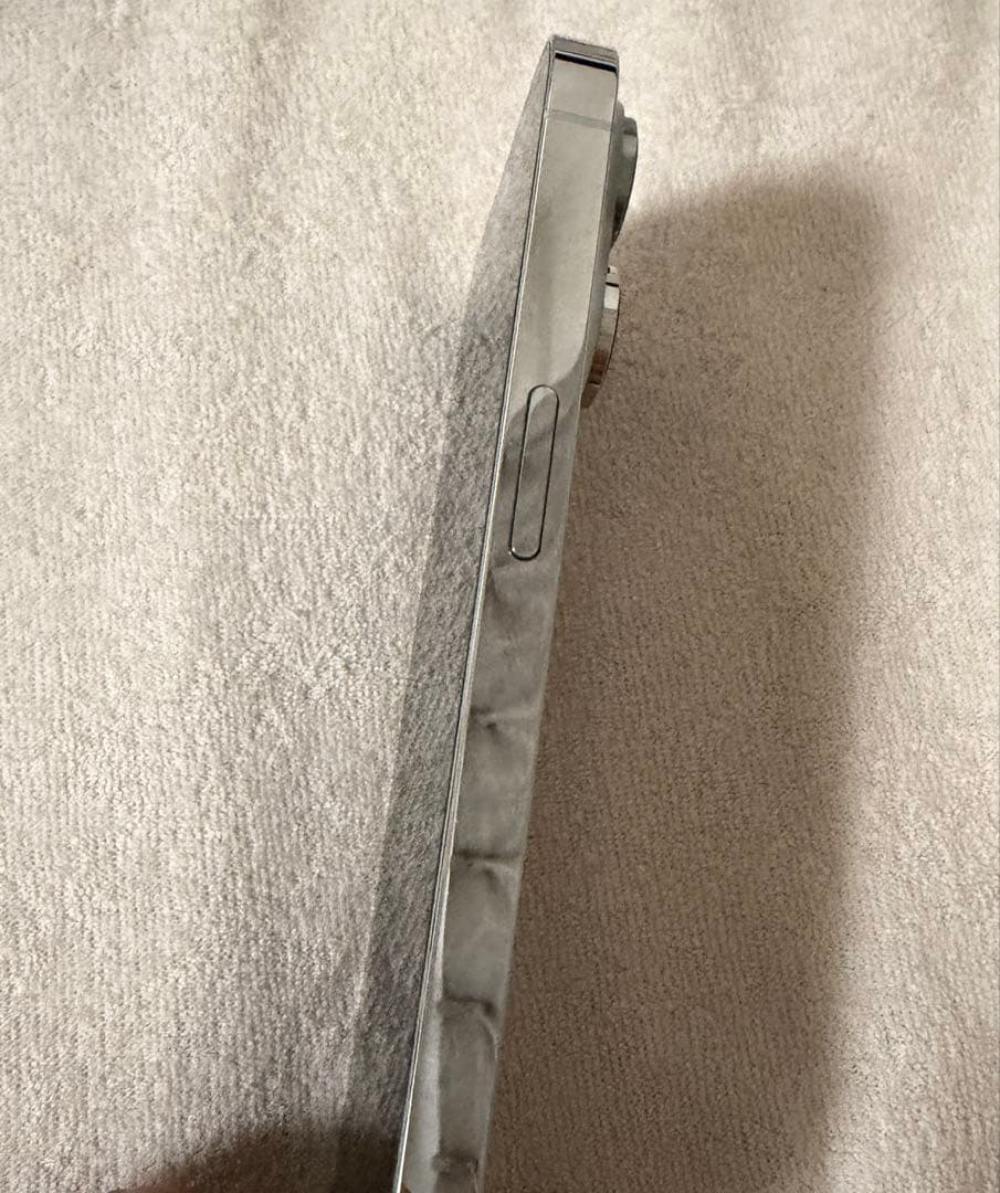 【美品】iPhone 14 Pro ／256GB シルバー