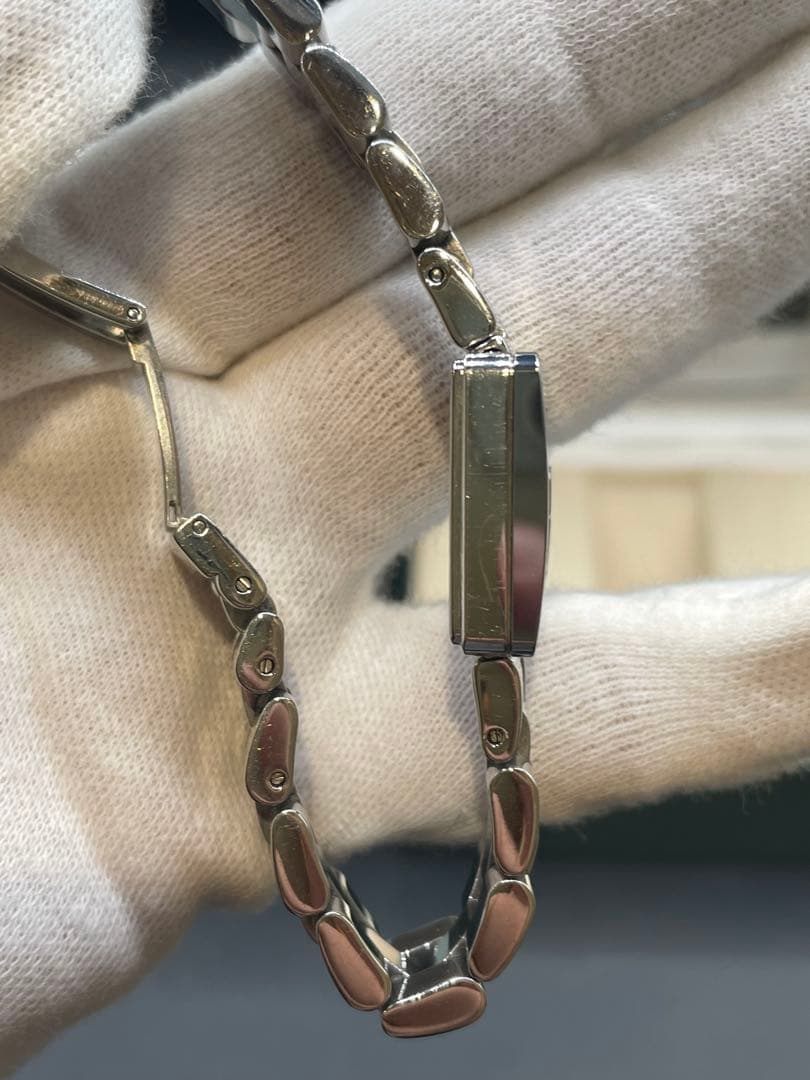 GUCCI シルバー ステンレススチール 時計