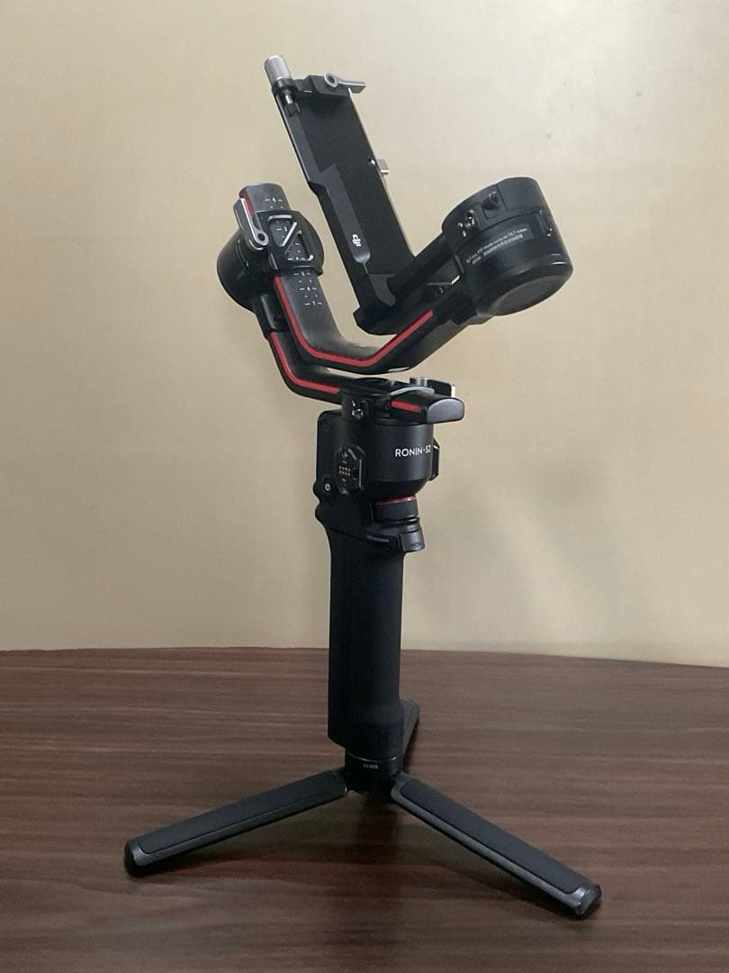 DJI RS2 PRO（カメラスタビライザー）