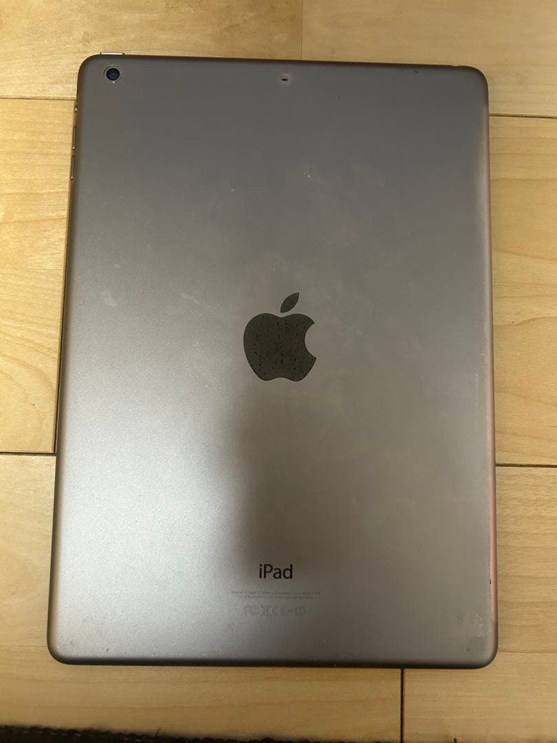iPad Air 第1世代 64GB（Wi‑Fi）スペースグレー
