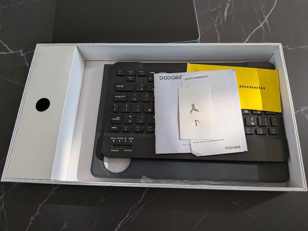 11インチ タブレット DOOGEE U11 セット版 美品値下げ