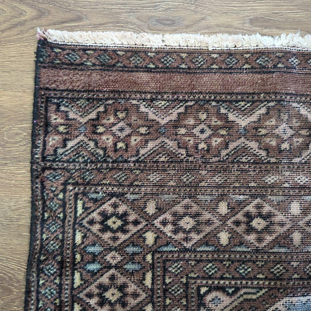 ヴィンテージラグ　パキスタン　トライバルラグ　手織り絨毯