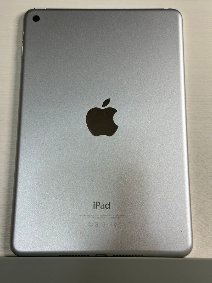 iPad mini 4 シルバー Wi-Fiモデル 64GB