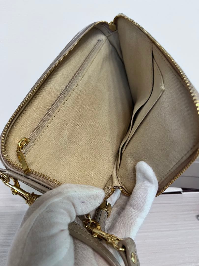 ATAO アタオ アミュレットケリー パールグレージュ