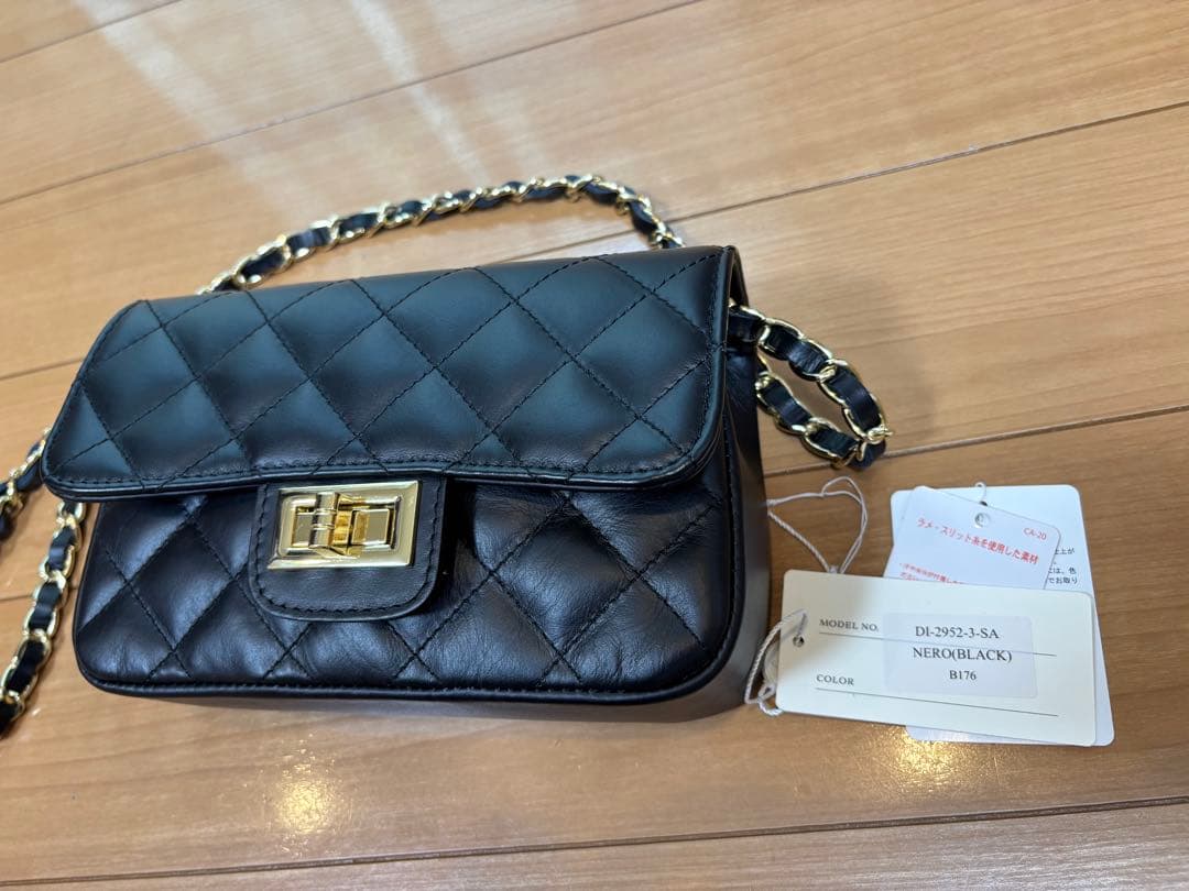 新品未使用　オウレンティ　チェーンショルダーバッグ2ウェイレザーイタリア