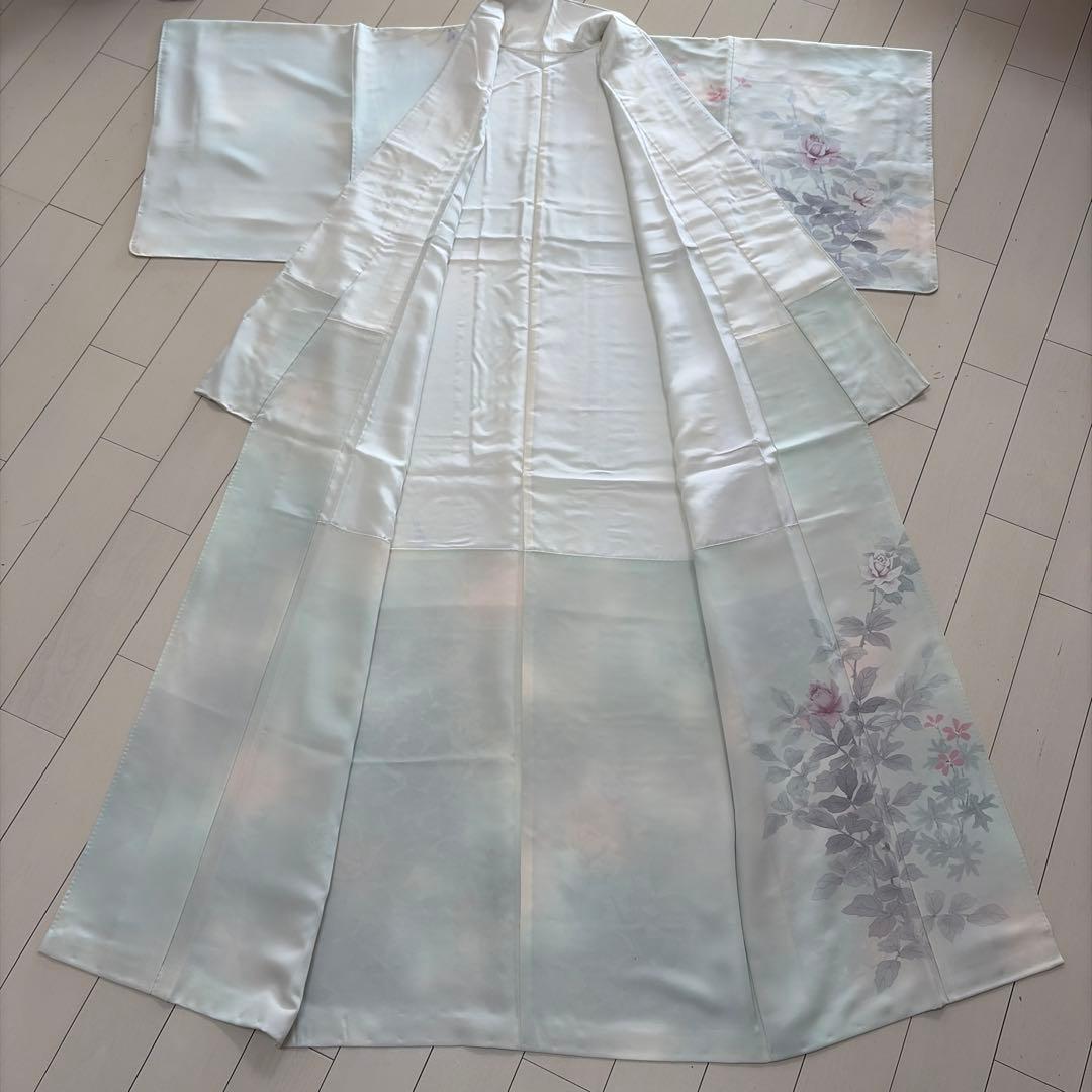 ■E5803■未使用品■正絹縮緬■落款　藍白色　薔薇柄　袷訪問着■160/66
