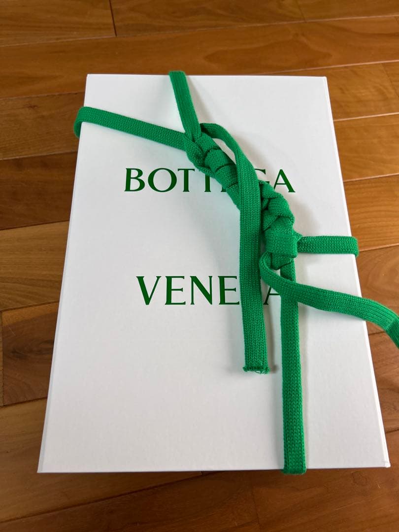 BOTTEGA VENETA カメラカセットバッグ