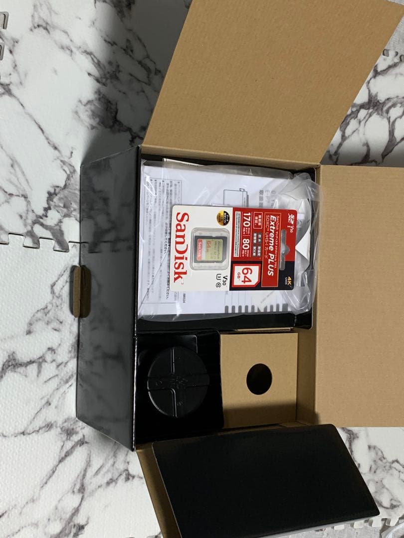 OLYMPUS PEN E-P7 デジタルカメラ バッグ&SDカード64GB付き