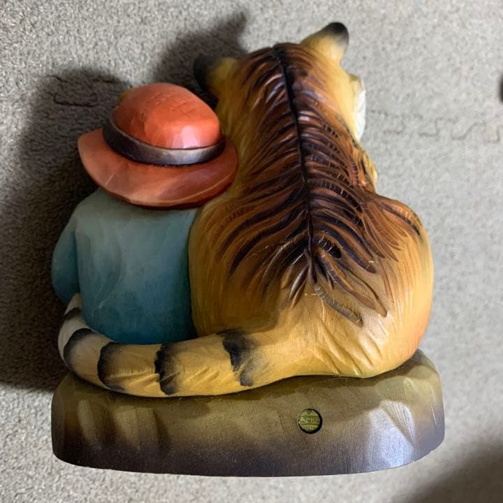 アンリ　ANRI トラ、少女　置物