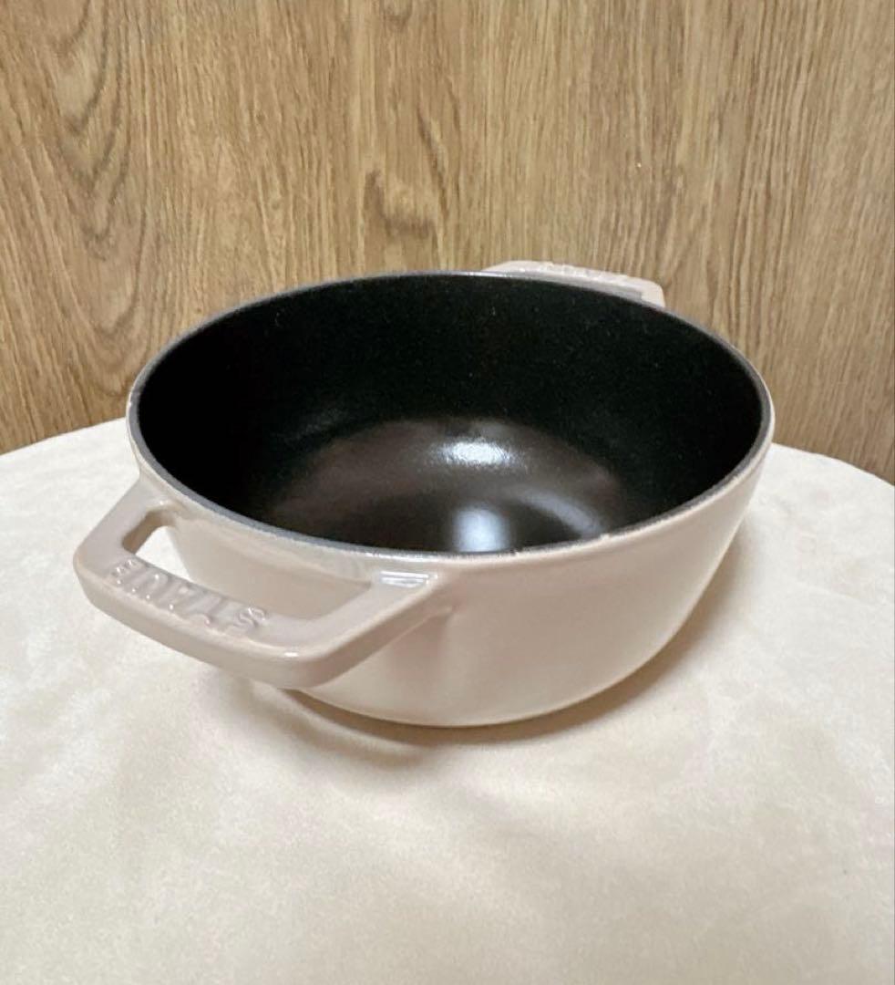 【美品】1〜2人用にぴったり♡煮込み料理が美味しい◎staubワナベMリネン