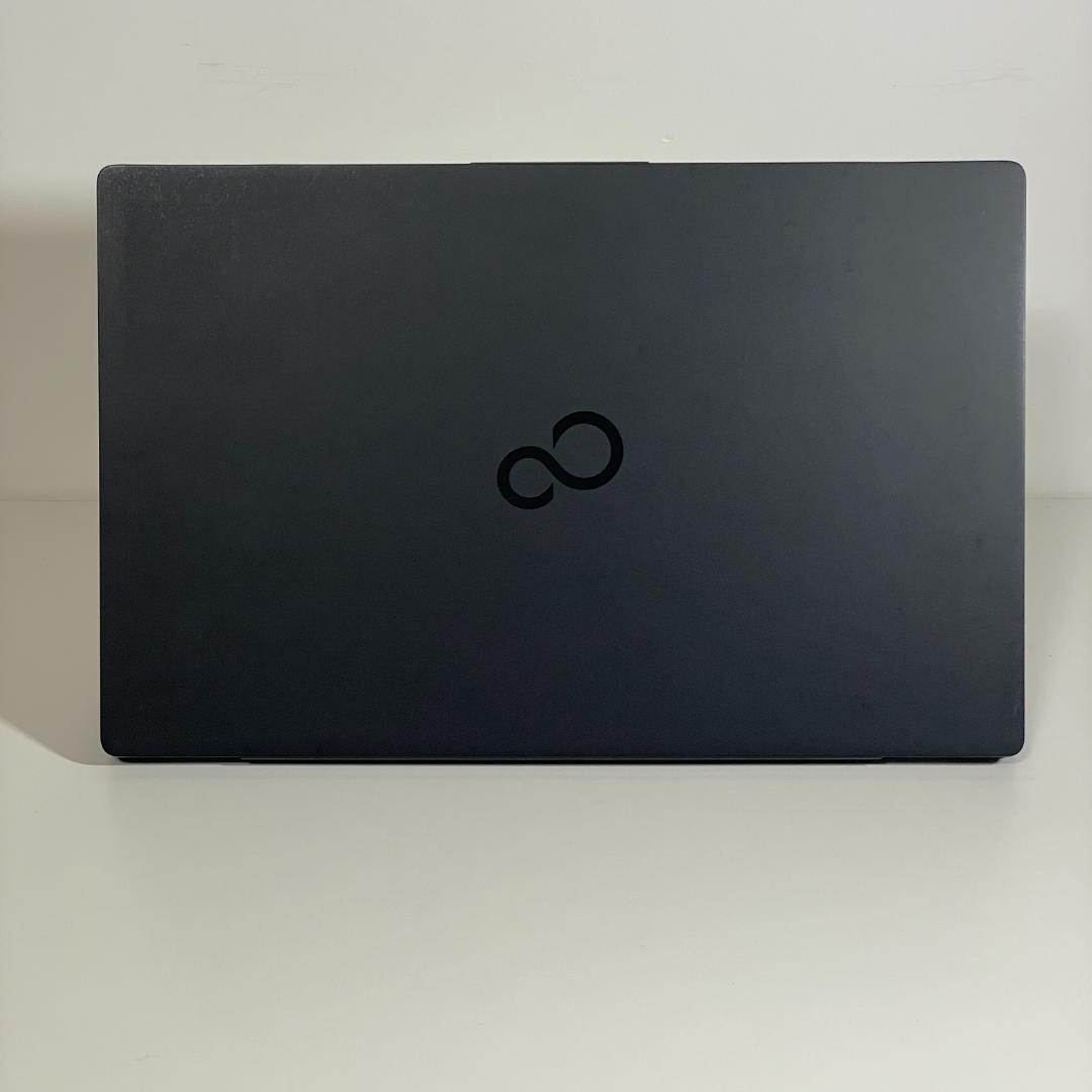 第11世代 富士通 LIFEBOOK U9311 win11 薄型軽量 SSD