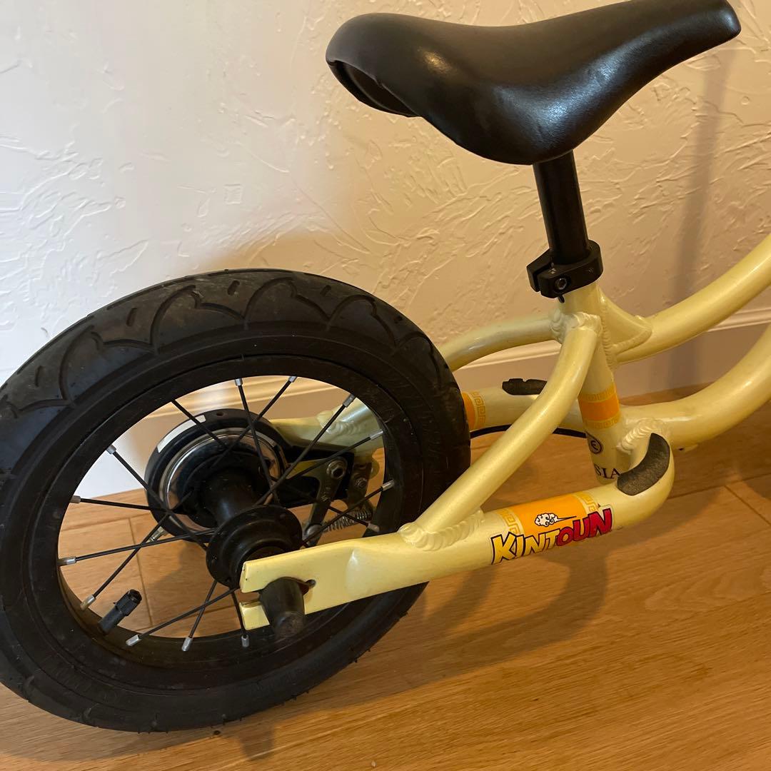 キントウウン　軽量アスリートタイプ　キックバイク