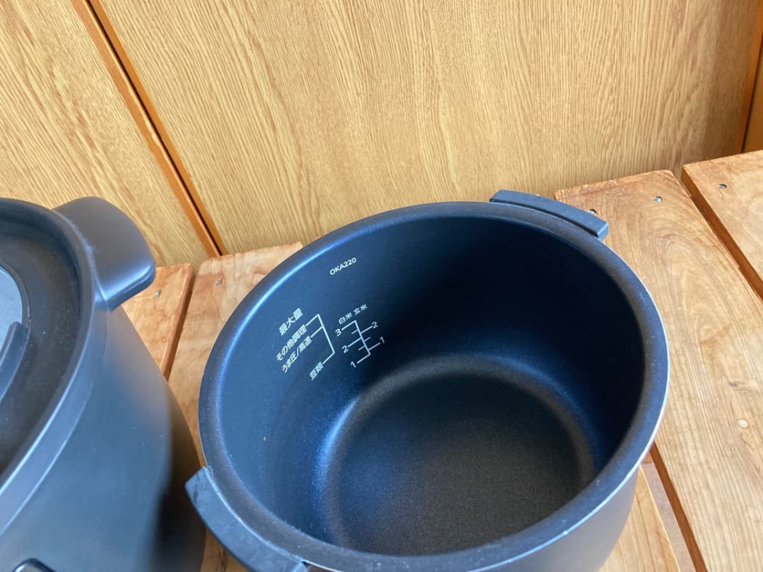電気圧力鍋 ノンスティックコーティング