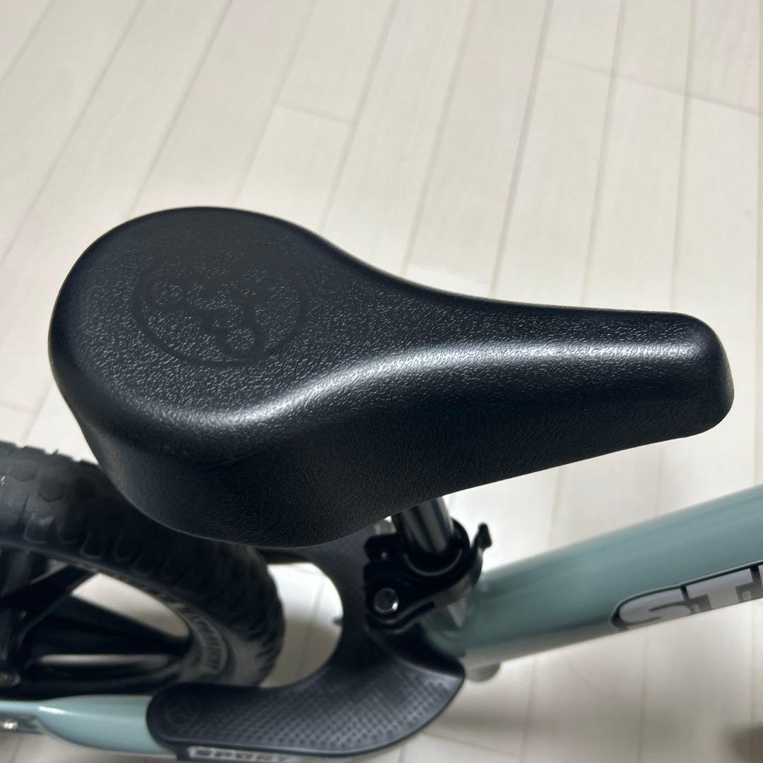 STRIDER バランスバイク 限定カラー　スポーツ