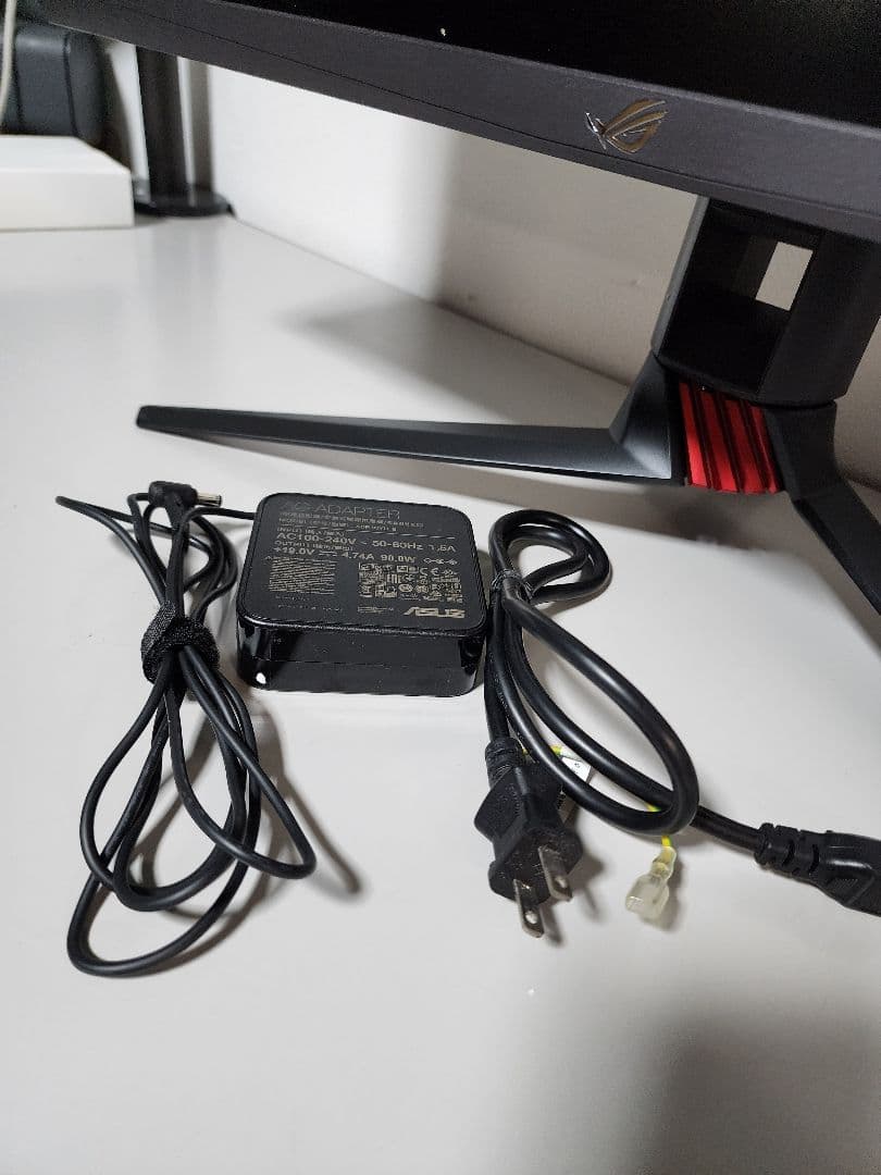 ROG STRIX XG27UQ 27インチ4K 144HZ HDR モニター