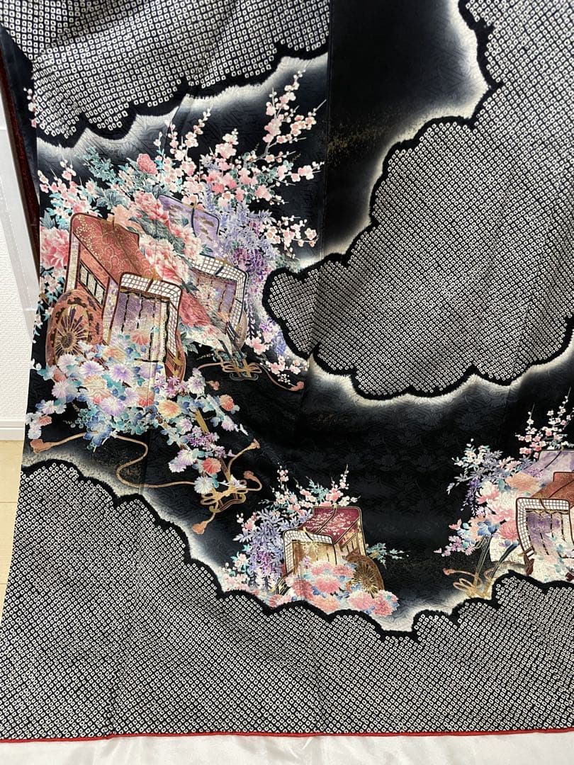 し*ん様 最終値下げ‼️早い者勝ち‼️【美品】振袖 正絹 絞り 花柄　御所車　成