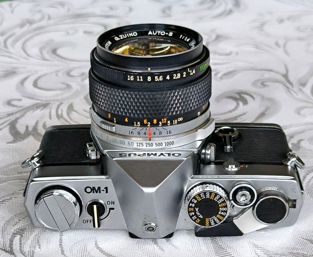 オリンパス OM -1　一眼レフフィルムカメラ レンズ標準50mm広角28 mm