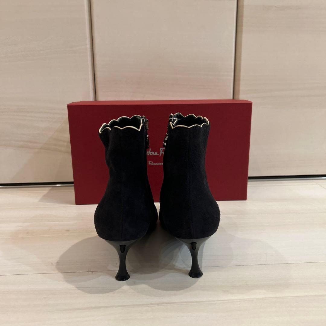 お値下げ　フェラガモ ショートブーツ24.5㎝