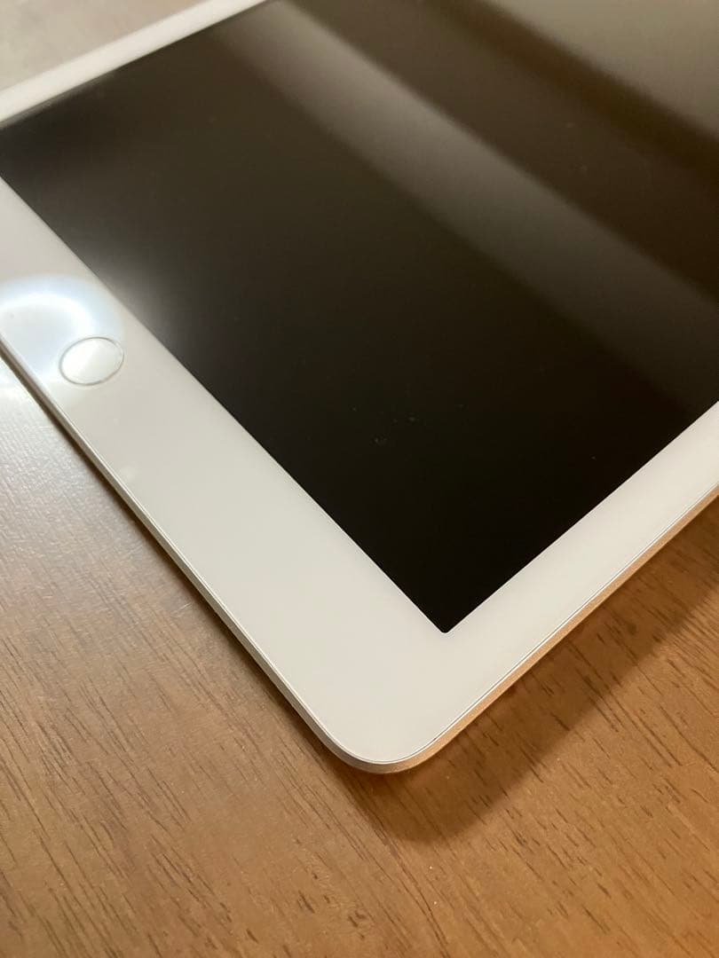 【最大容量100%】iPad 第6世代 Wifi+Cellular 32GB