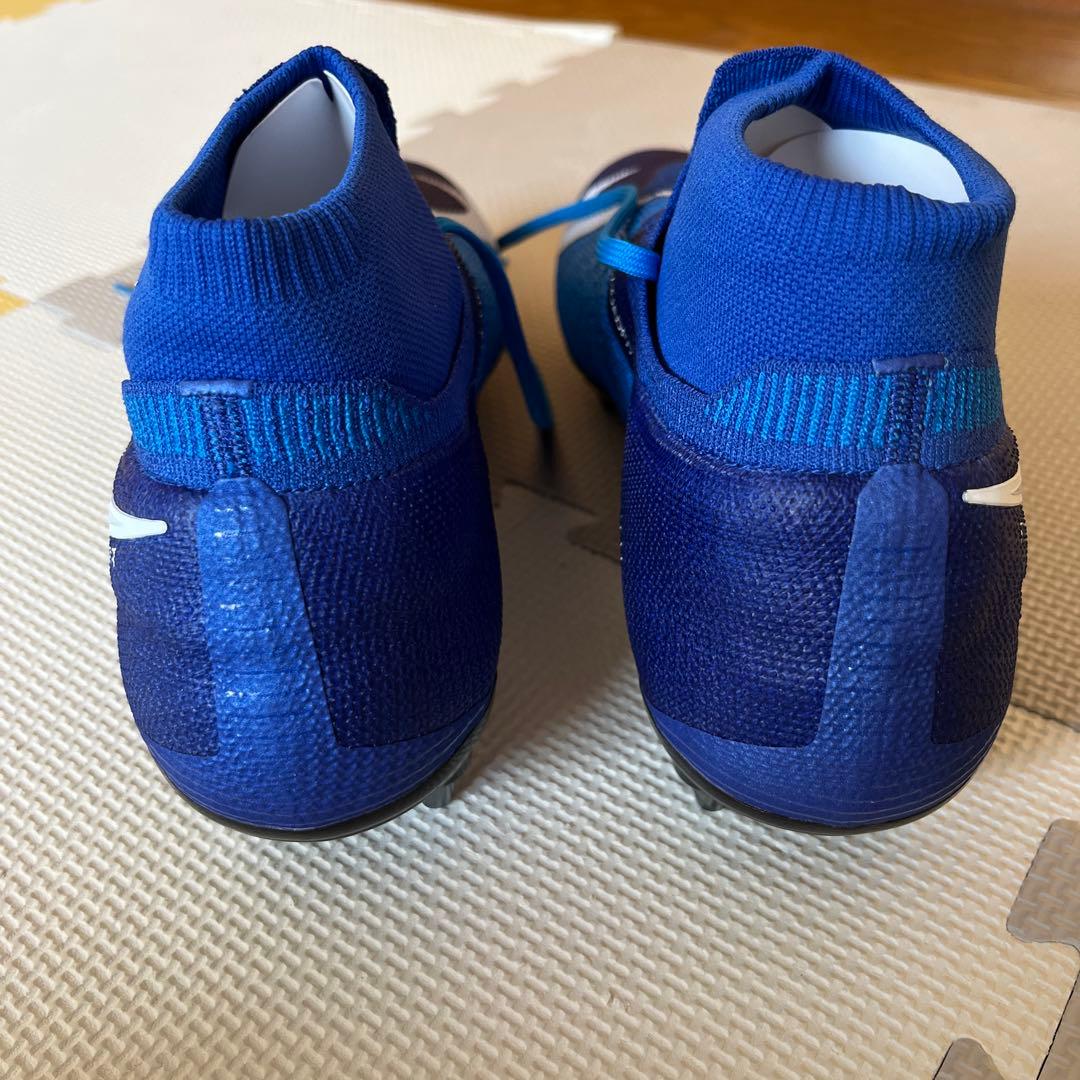 NIKE BY YOUナイキファントムビジョンSG 30cm